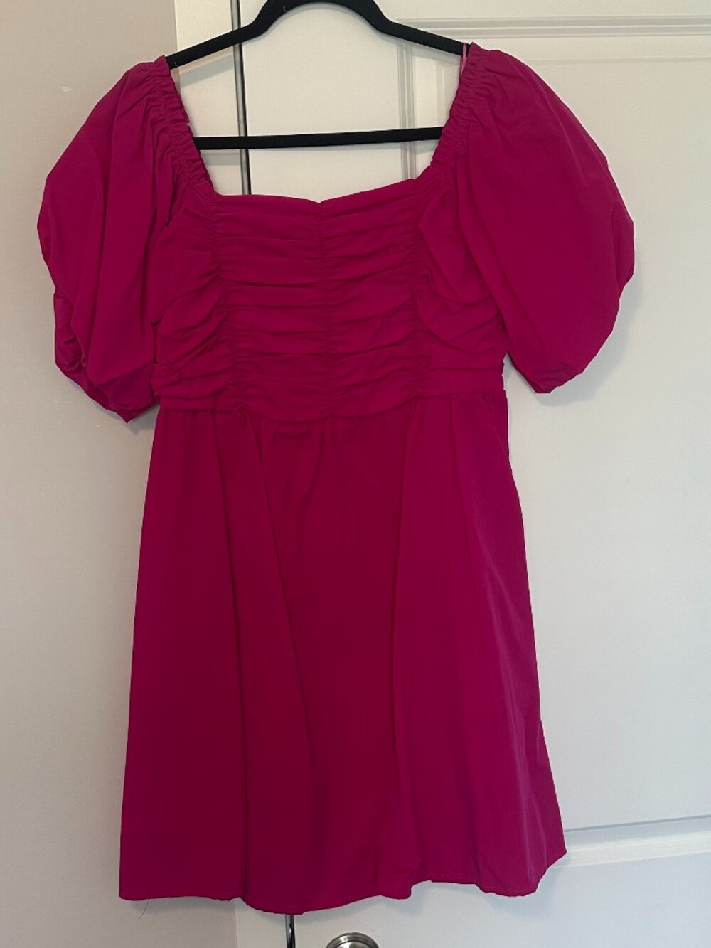 Boutique Magenta Puff Sleeve Dress